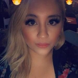 Meet your Posher, Raquel